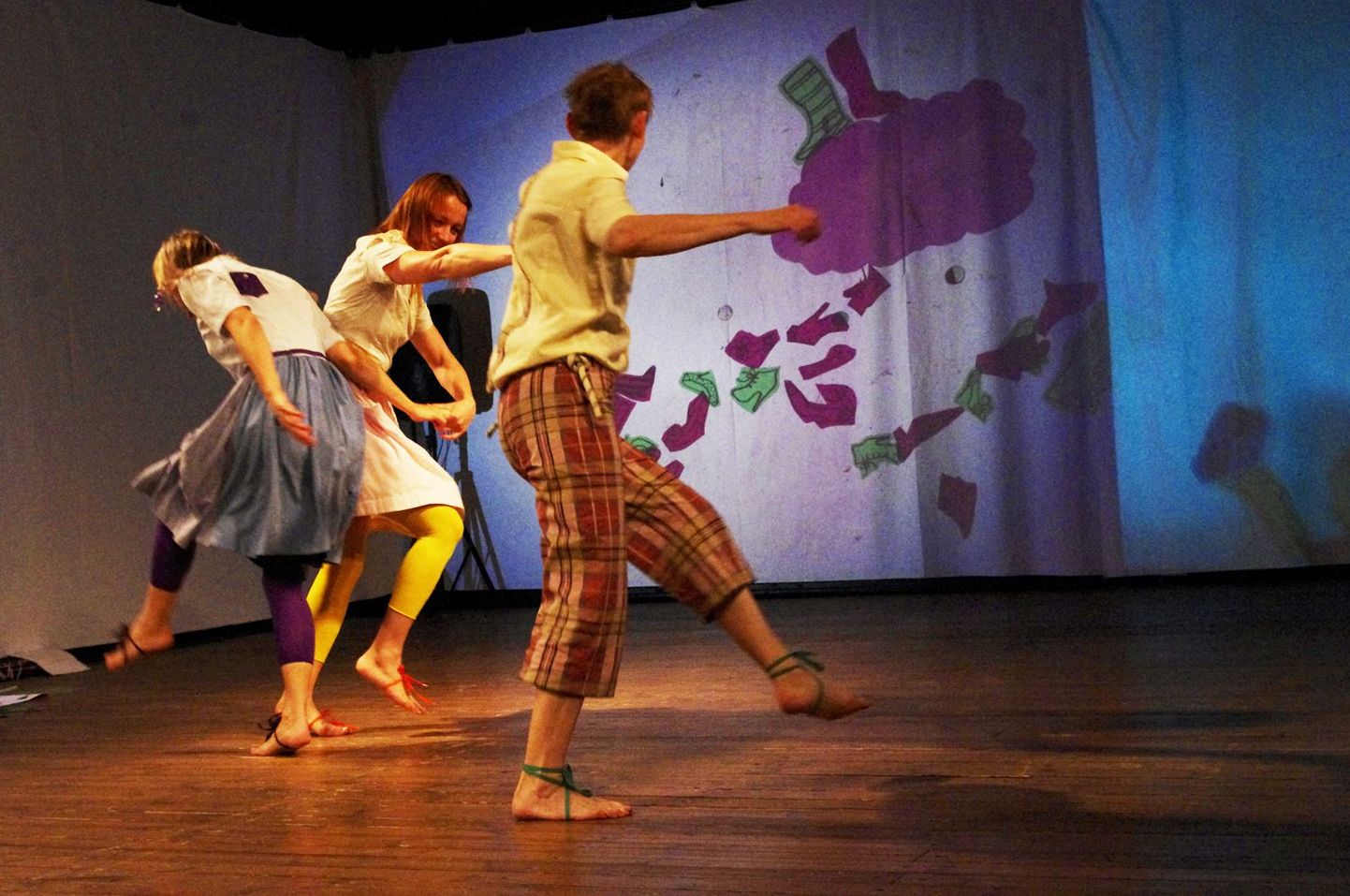ZUGA Ühendatud Tantsijate «Võluvärk» paneb laste fantaasia tööle.