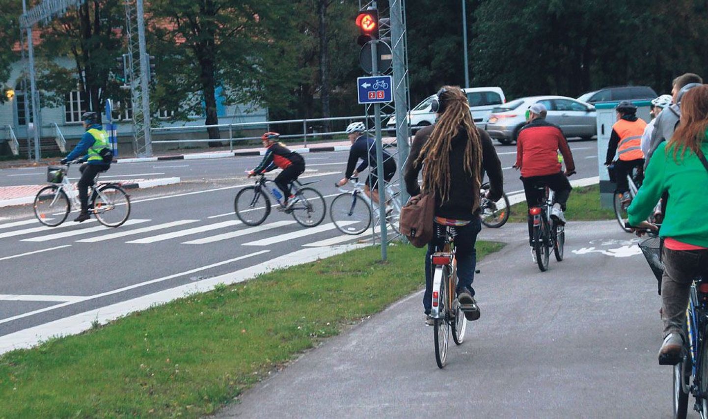 Ilma omavalitsuse toeta on linnalist kergliiklust suhteliselt keeruline edendada. Pärnusse on viimastel aastatel õnneks palju uusi ja häid rattateid juurde tulnud.