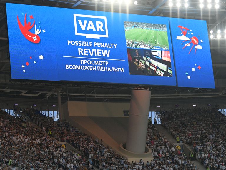 Ekraan annab teada võimalikust penaltist MM'il Nigeeria ja Argentiina kohtumisest, mis peeti Sankt-Peterburgis möödunud aasta juunis.