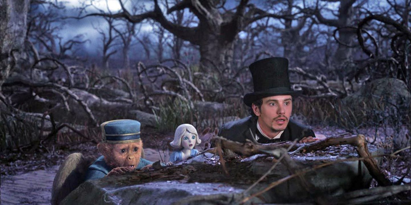 Maagilises ja fantaasiaküllases seiklusfilmis „Suur ja kõikvõimas Oz“ peab Oscar Diggs mängu panema oma mustkunstnikuoskused, et päästa muinasjutumaailm nimega Oz.