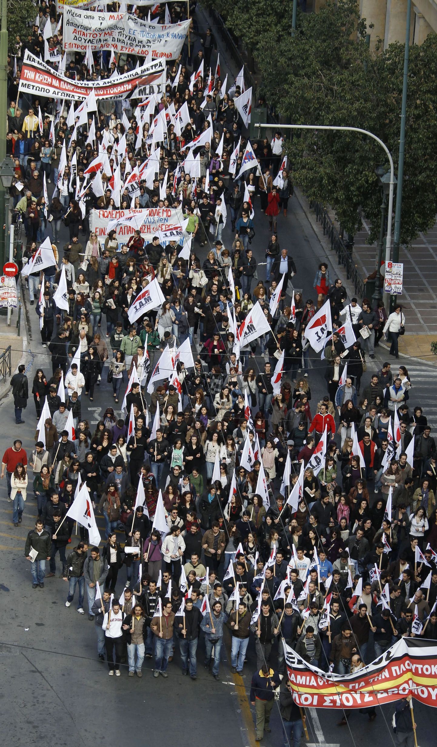 Kreeka meeleavaldajad marsivad taas valitsuse kärpekavade vastu.