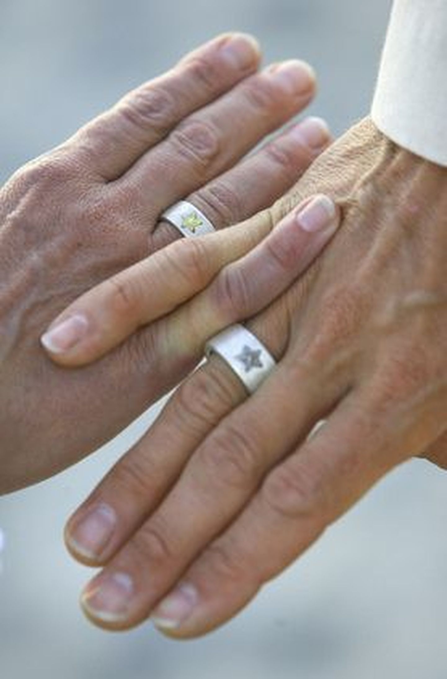 Teadlased: uuesti abiellumine ei taga paremat tervist