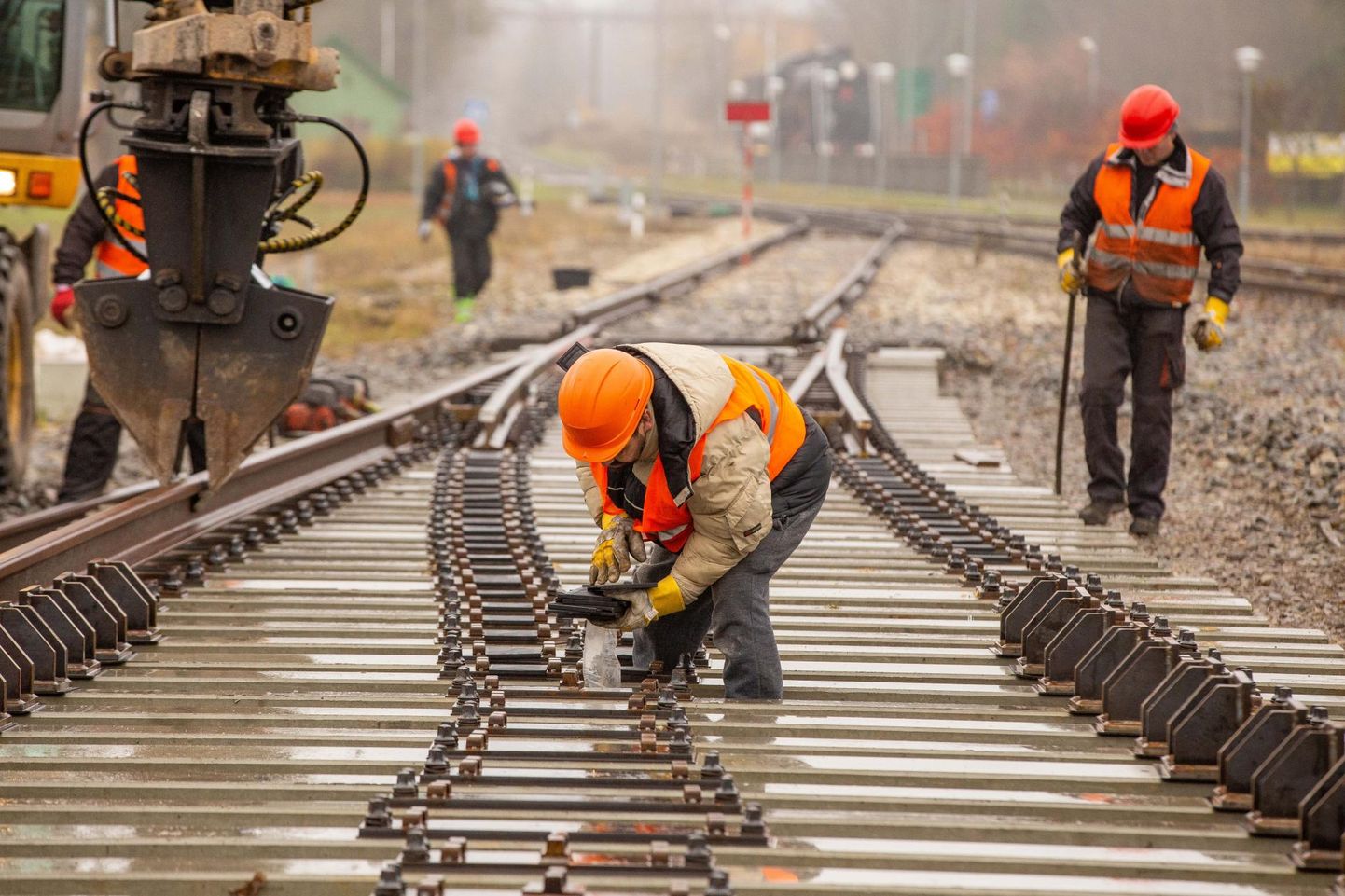 Türi jaamas algas remont juba eelmise aasta sügisel. Nüüd võetakse ette raudtee Türi ja Lelle vahel.