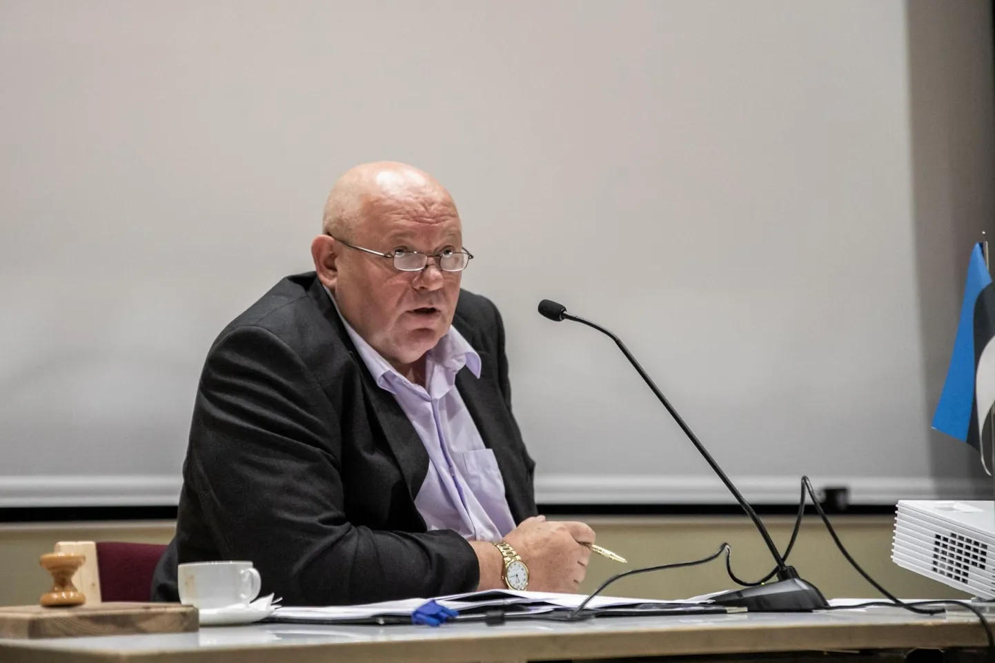 “Parem hilja kui mitte kunagi,” ütles volikogu esimees Kalle Song eelmisel nädalal pikaleveninud digipöörde kohta.