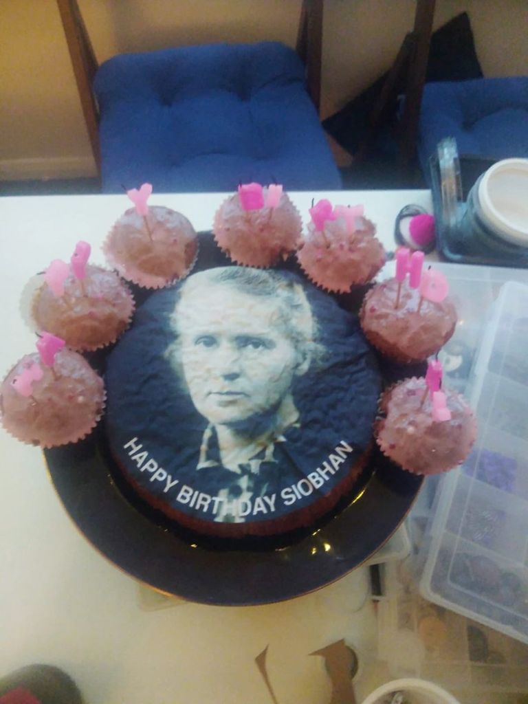 Marie Curie pildiga tort