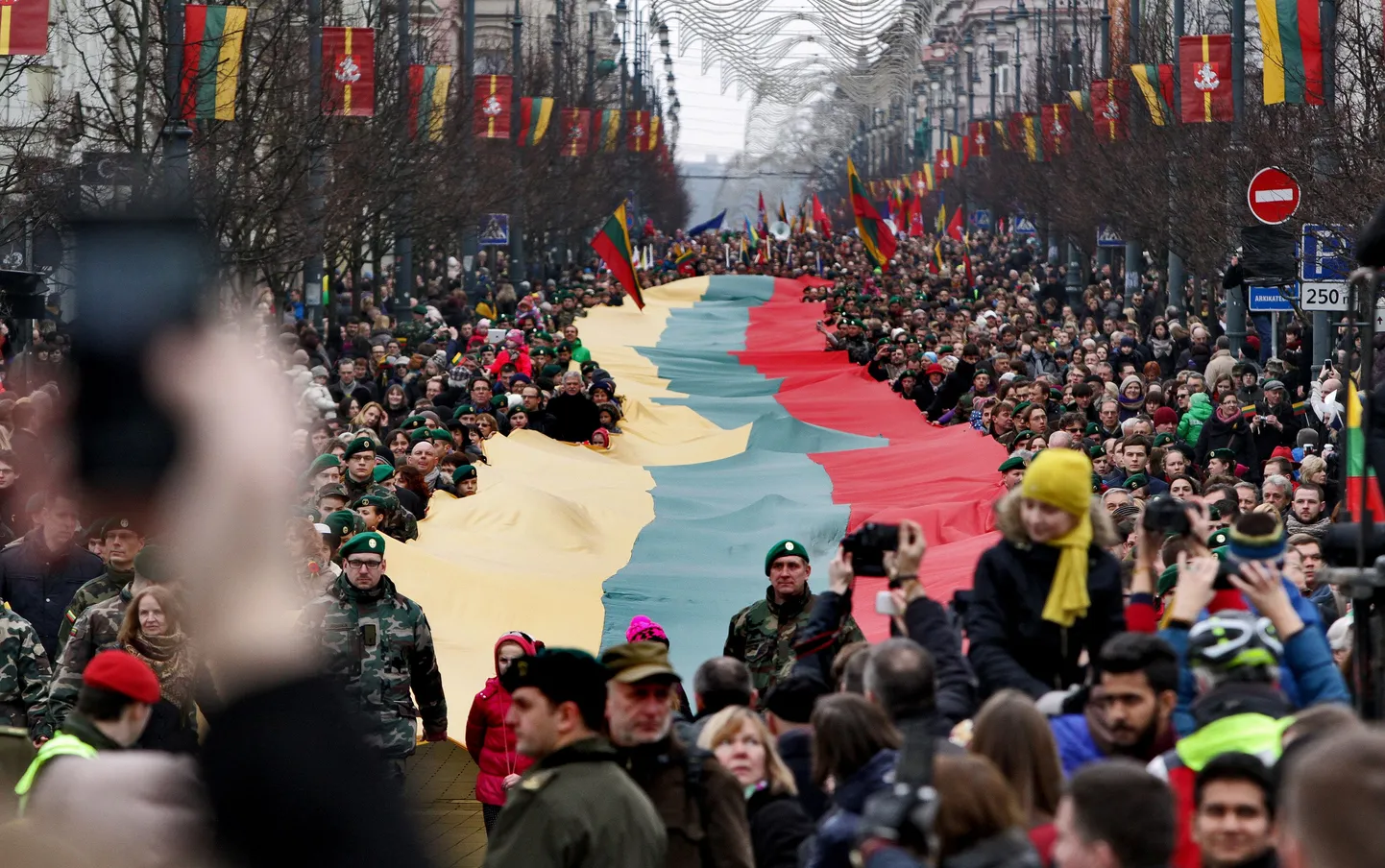 Флаг России в Вильнюсе