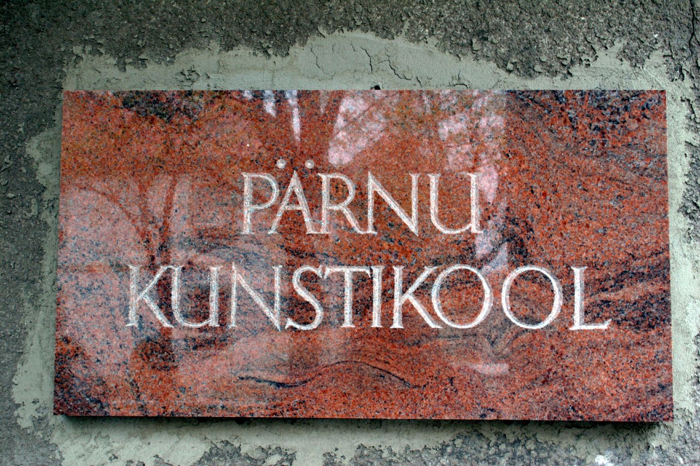 Pärnus Kerese tänaval töötav kunstikool.