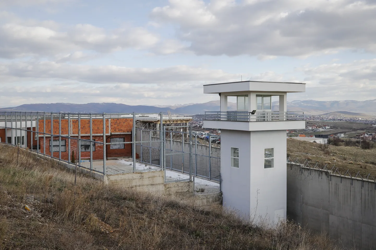 Vangla Kosovos, kuhu Taani plaanib välja saata karistust kandma 300 illegaalsest immigrandist kurjategijat.