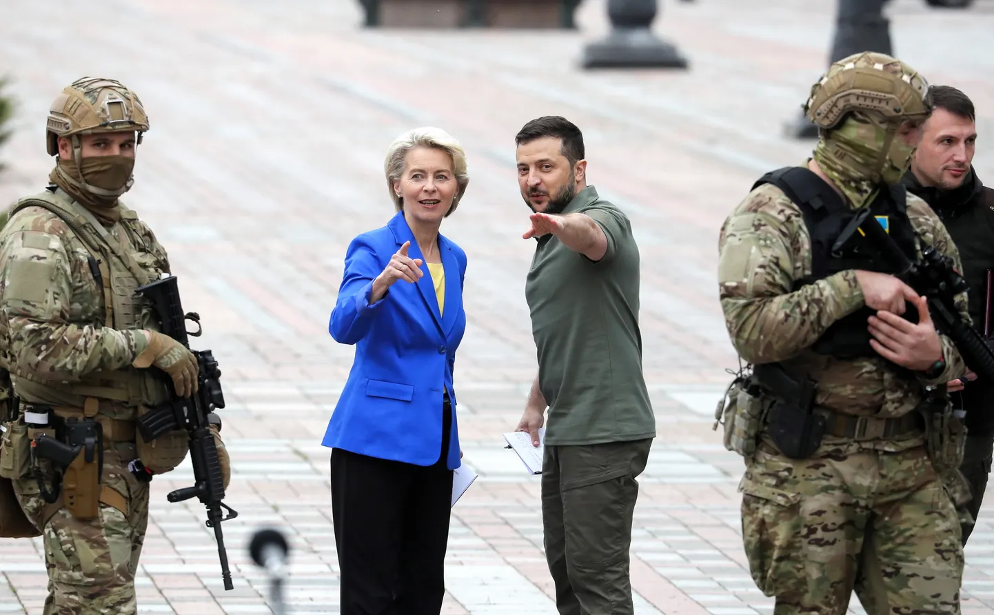 Euroopa Komisjoni president Ursula von der Leyen ja Ukraina president Volodõmõr Zelenskõi Kiievis.