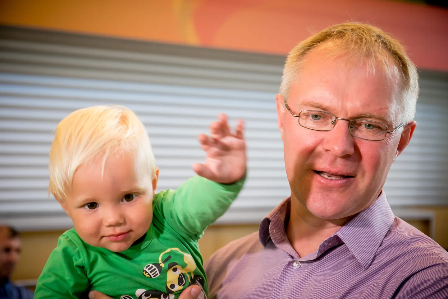 Uhhuduuri meeskond alustas täna Tallinna lennujaamast teekonda Aafrikasse, et läbida seal kolme kuu jooksul jalgratastel kuus riiki. Meeskonda kuuluvad Hannes Hanso, Priit Kuusk, Mart Kuusk, Kristjan Prii, Liivo Niglas ja Tanel Rütman. Reisil valmib dokumentaalsari kuue reisihuvilise seiklustest jalgratastel läbi Etioopia, Keenia, Botswana, Tansaania, Sambia ja Namiibia. Kokku plaanitakse läbida umbes 6000 kilomeetrit.