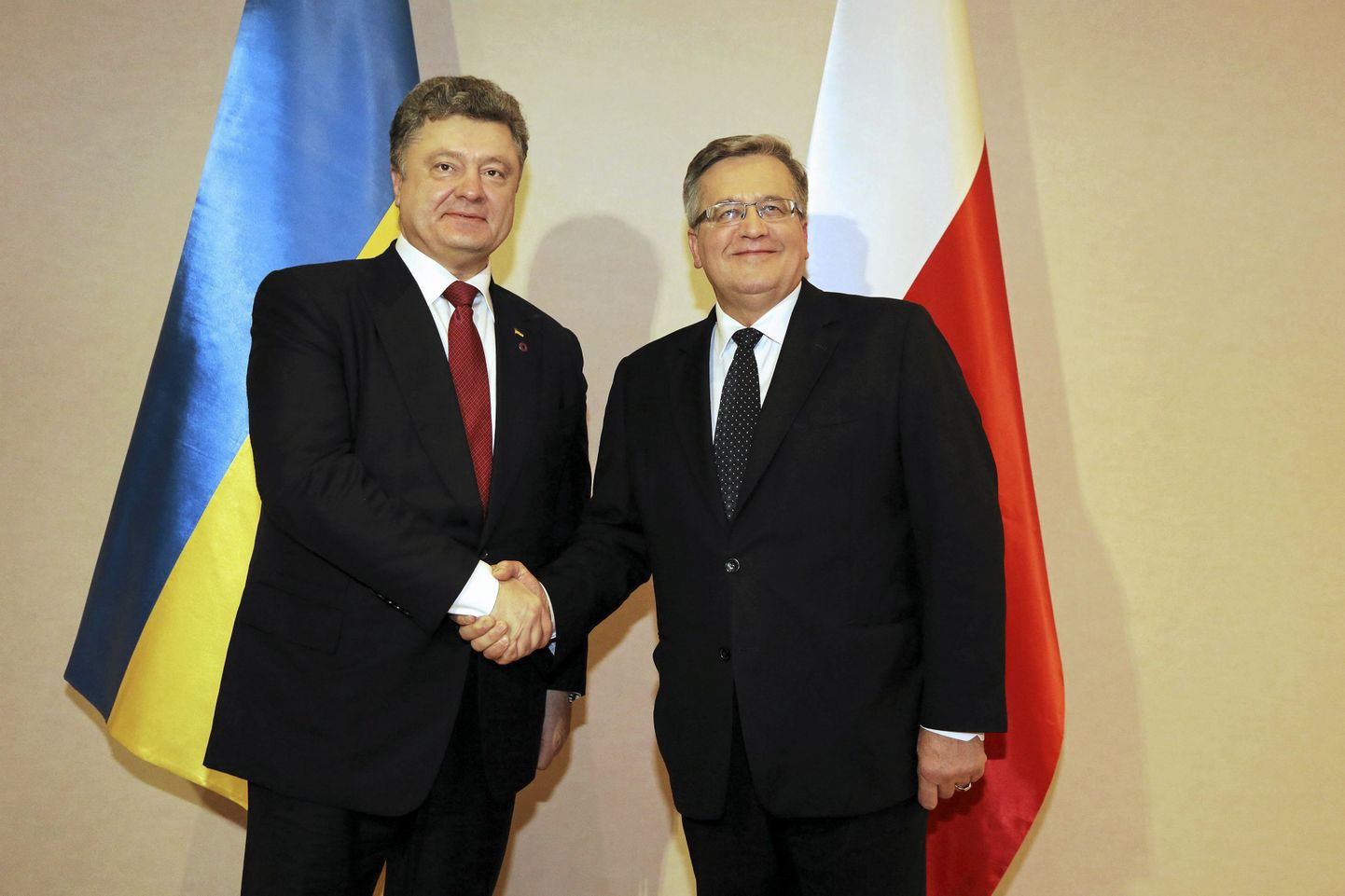 Ukraina president Petro Porošenko ja Poola riigipea Bronisław Komorowski (paremal)