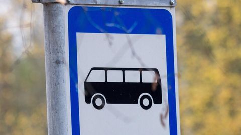 ФОТО ⟩ Житель Таллинна жалуется на неудобства: табло с расписанием автобусов невозможно рассмотреть