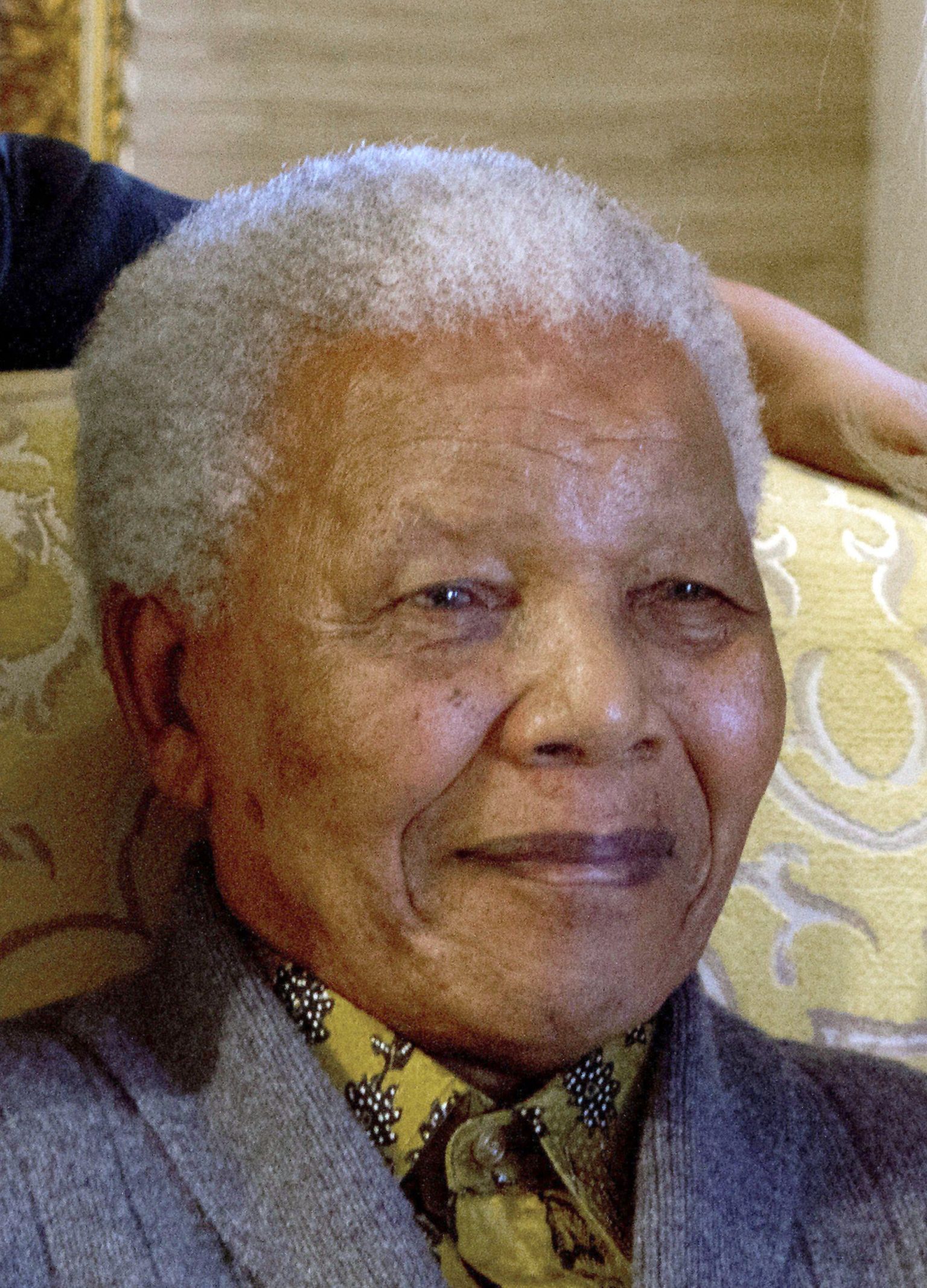 LAV endine president Nelson Mandela