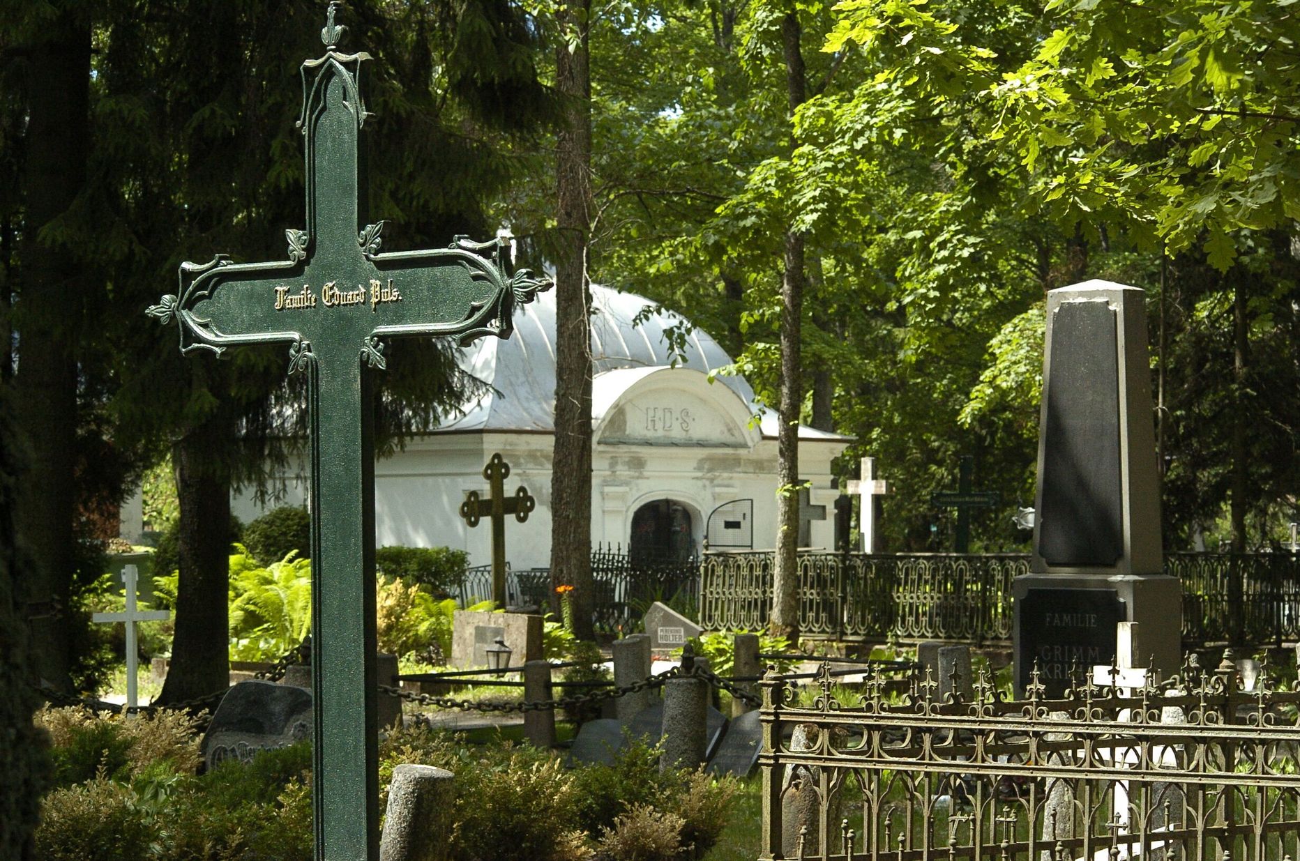 Pärnu Alevi teine kalmistu.