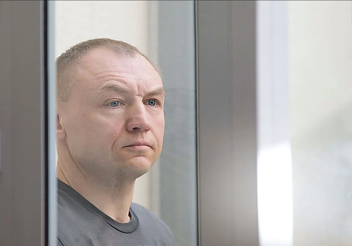 Дома Эстона Кохвера ждут жена и четверо совсем маленьких детей.