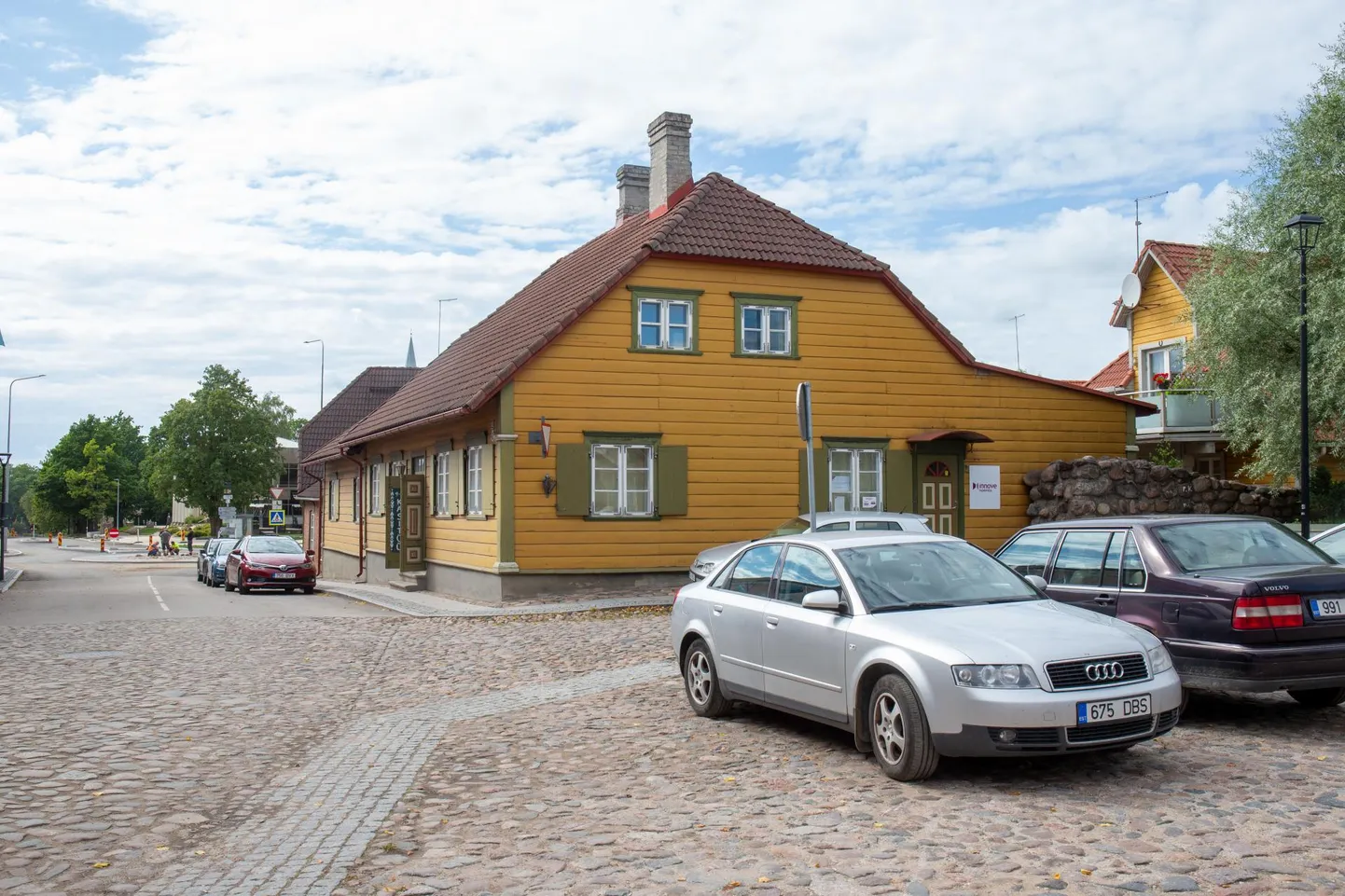 Kui haridus- ja noorteameti juhataja tuleb Viljandimaalt, võib tema töökohaks saada Viljandi vanalinna hoone, kus asub Rajaleidja keskus.