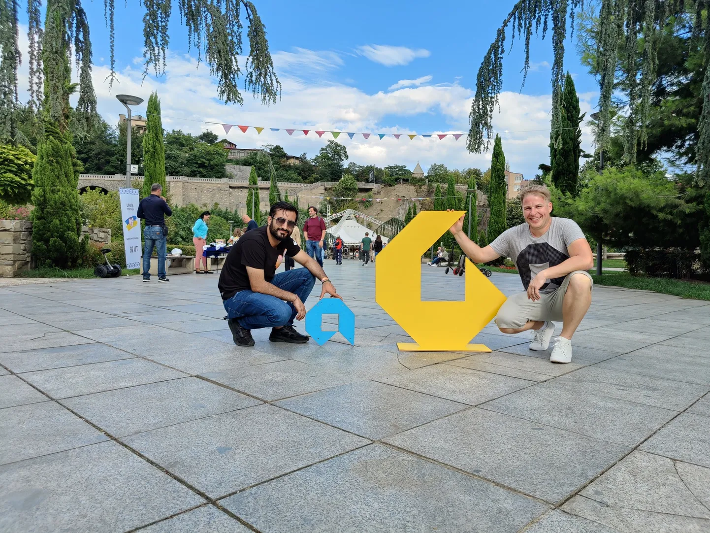 Gruusia arvamusfestivali logo on sarnane Eesti omale