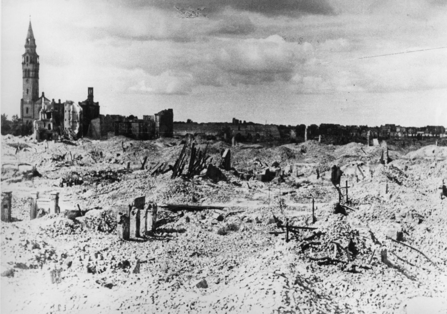 Purustatud Varssavi linn 1943. aastal Teise maalmasõja ajal.