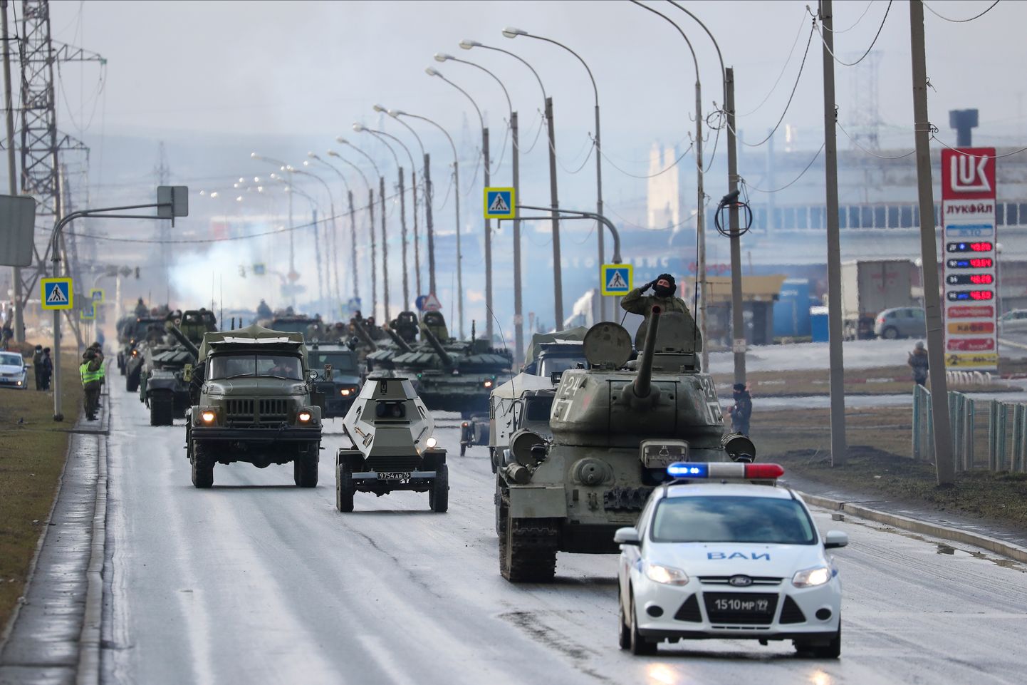 Venemaa lahingutehnika Jekaterinburgis paraadi peaproovil.