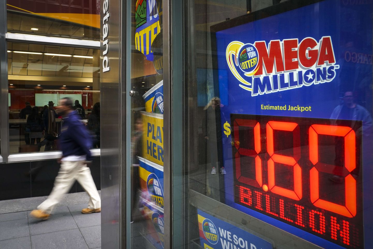 USAs oli Mega Millions loto jackpot 1,6 miljardit dollarit
