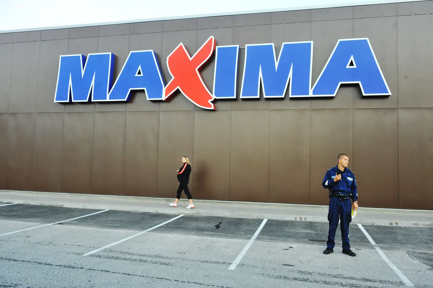 Maxima.