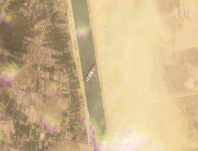 Planet Labs Inc. satelliidifoto konteinerlaevast Ever Given, mis sõitis Suessi kanalis madalikule ja takistab laevaliiklust
