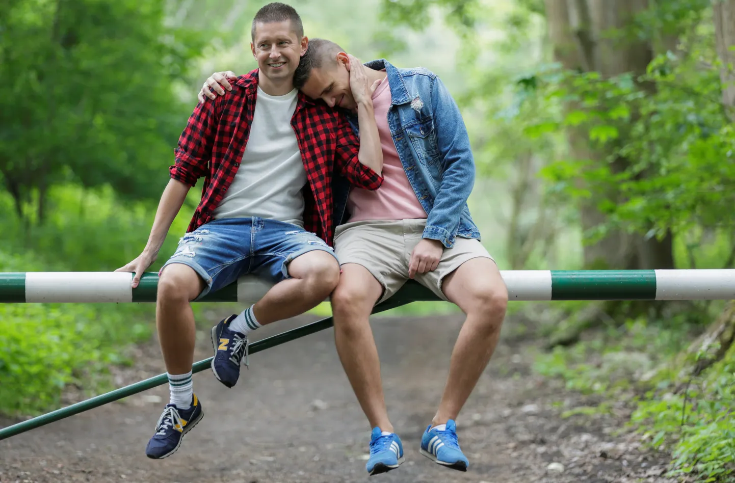 Poola abielupaar Dawid Mycek ja Jakub Kwiecinski. Poola võimuladvik on viimastel nädalatel pälvinud tähelepanu sõnavõttudega LGBT kogukonna aadressil.