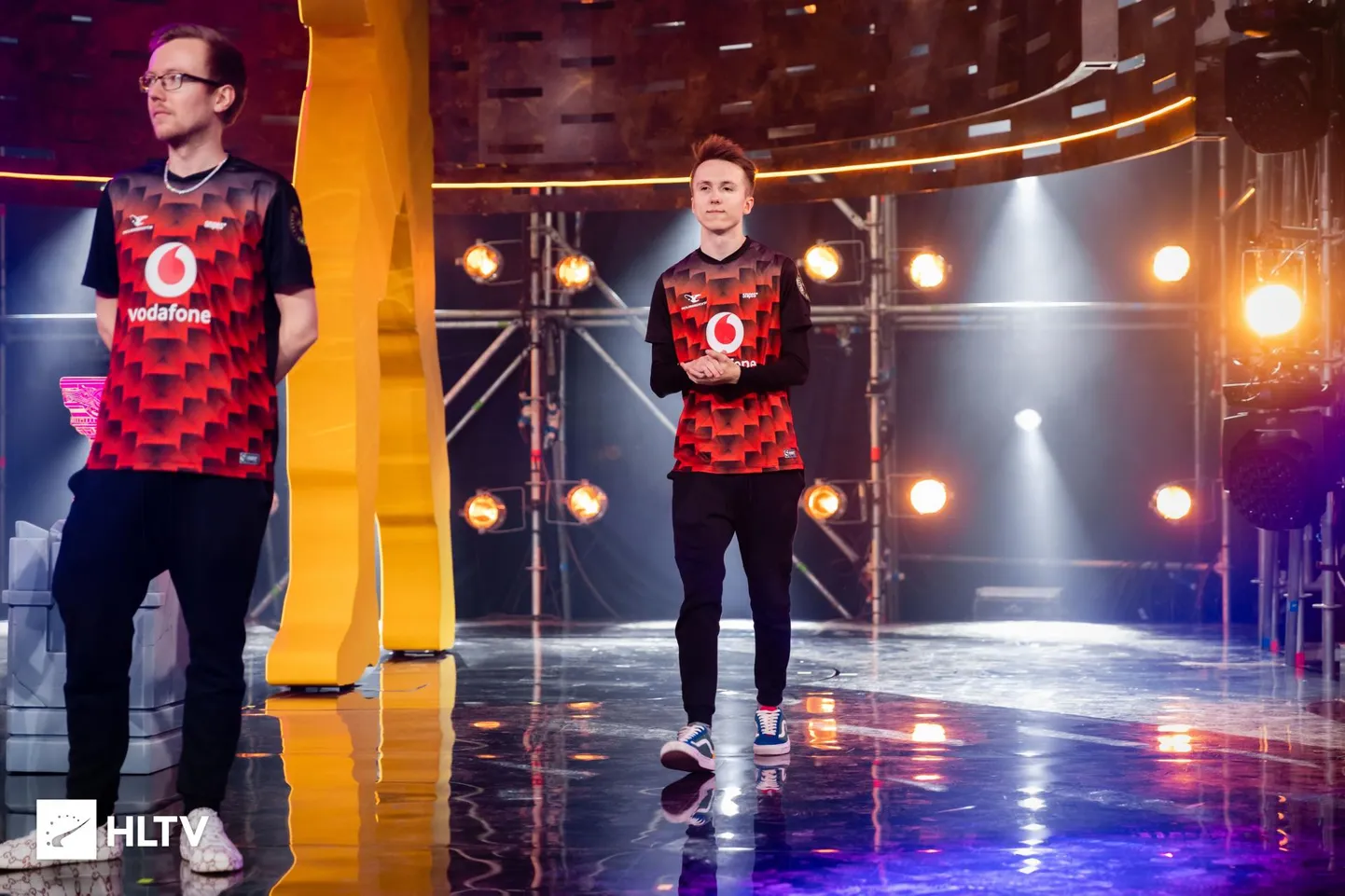 Robin Kool suurele areenile kõndimas. FOTO: Hltv.org