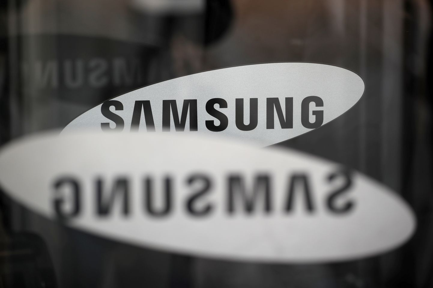 Логотип Samsung.