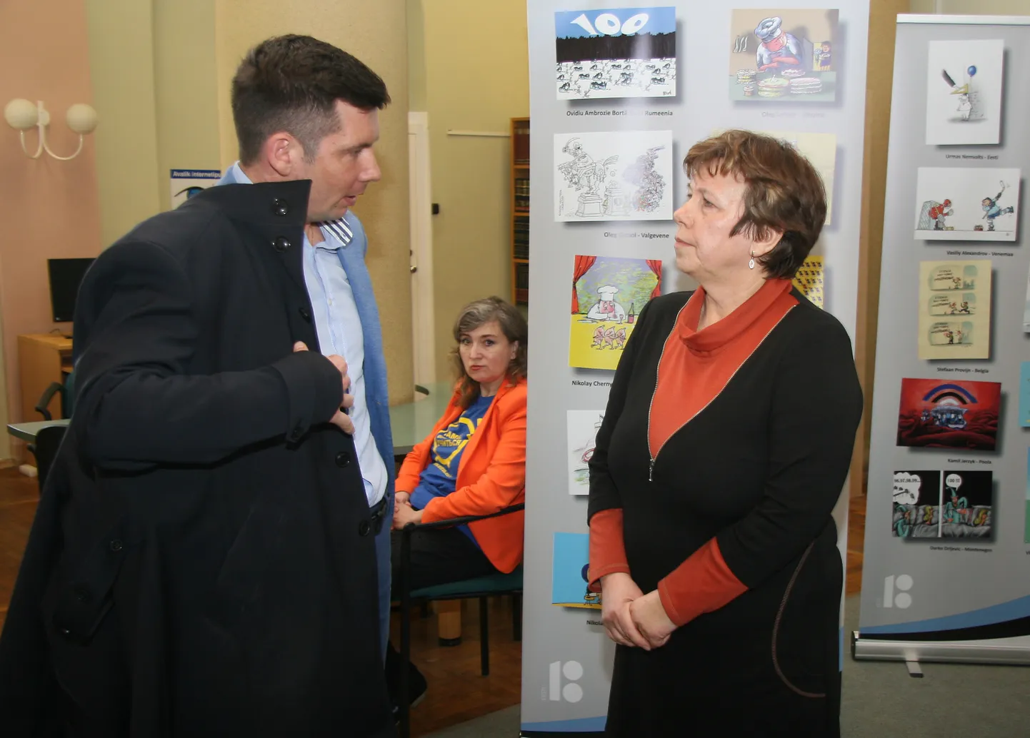 Jõhvi raamatukogu on olnud direktorita alates 2019. aasta kevadest, mil tollane vallavanem Martin Repinski otsustas päeva pealt vallandada direktori ametist Ingrid Spitzi. Selle ebaseadusliku vallandamise hüvitiseks pidi Jõhvi vald maksma Spitzile aastapalgasuuruse hüvitise.