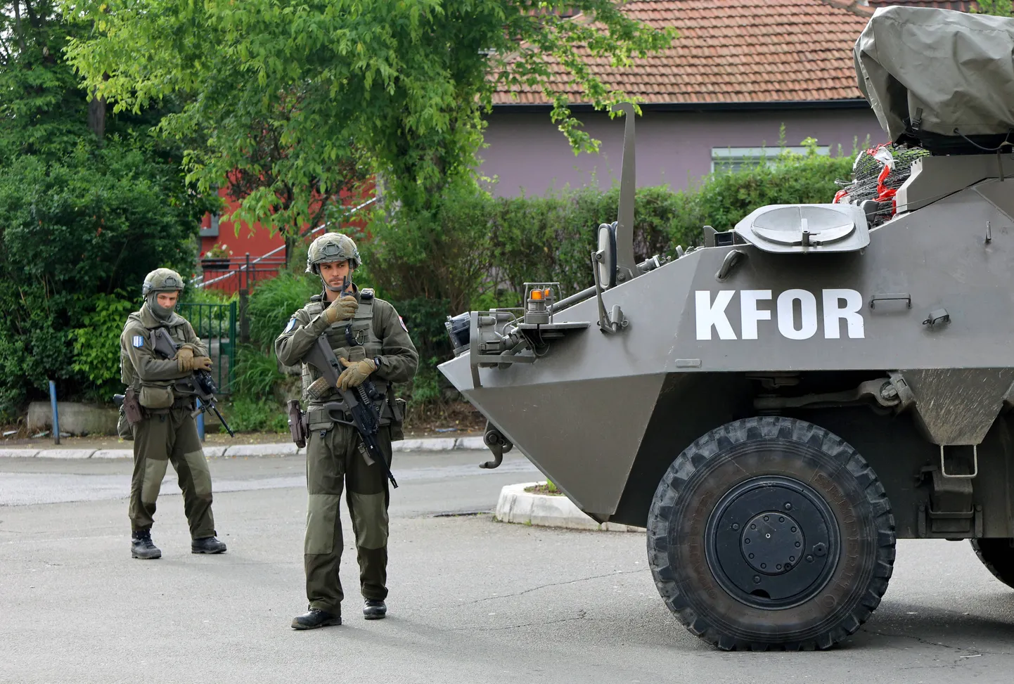 NATO juhitavad rahuvalvajad Kosovos. Foto on illustratiivne.