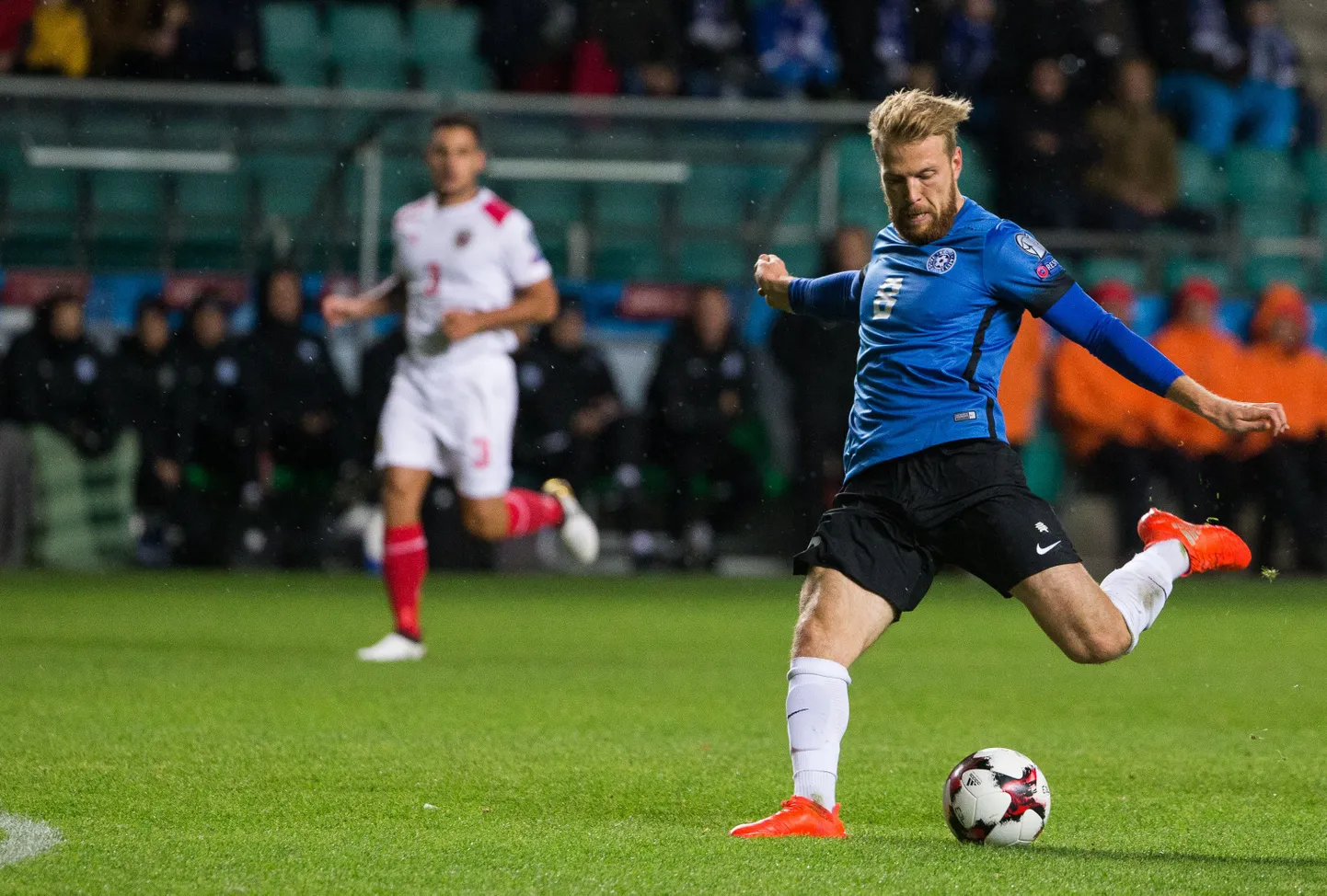 Henri Anier Eesti koondise särgis.