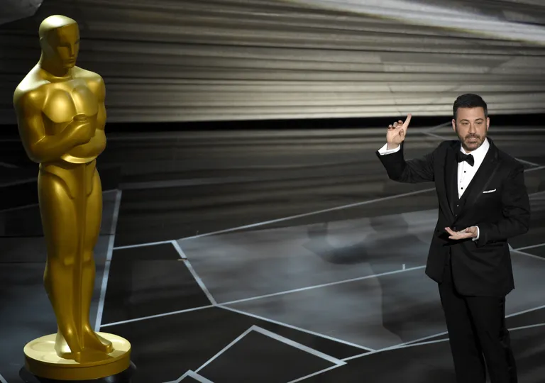 Koomik ja telenägu Jimmy Kimmel juhtimas Oscari galat.
