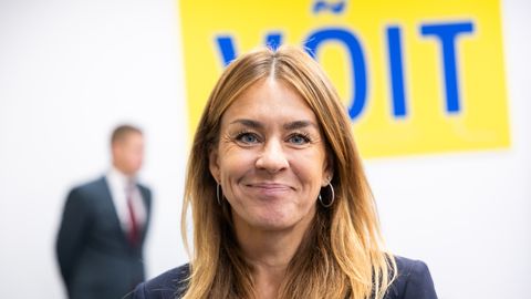 KATRIN LUST ⟩ Kas kogenud suhtekorraldaja on ministriametis oma oskused unustanud?