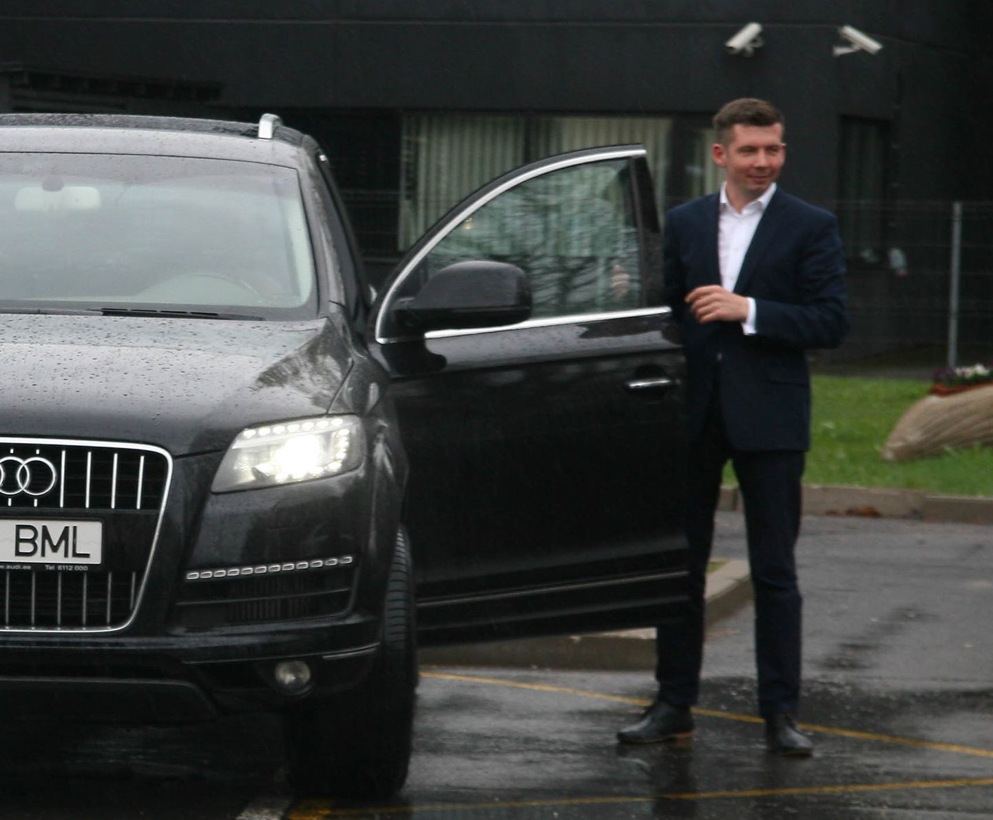 Когда-то Репинский продал эту "Audi" Репинский, указав в объявлении, что это  "автомобиль любви". Таксистом в столице он работает на "Škoda".