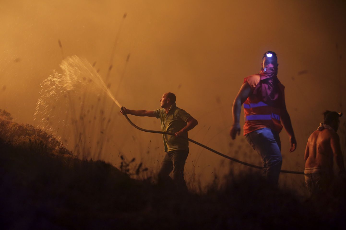 Raevukas metsapõleng Portugalis.
