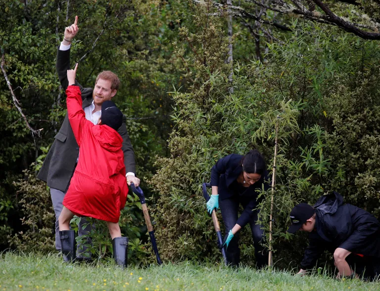 Harry ja Meghan istutasid Uus-Meremaal kaks puud