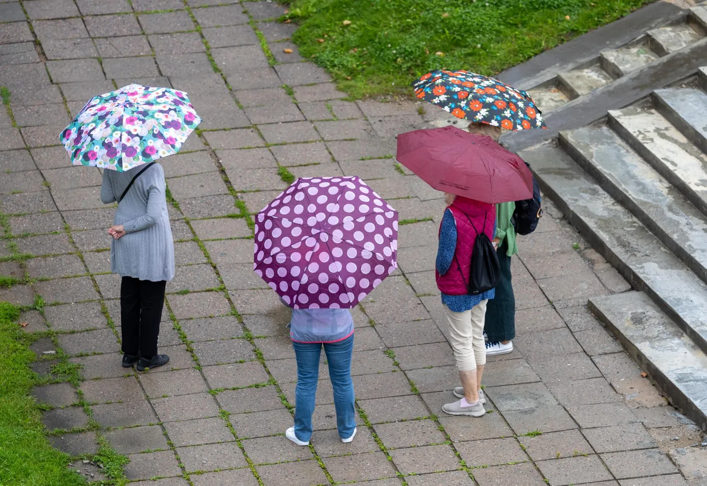 Lõikuskuul nappis päikest, kuigi kõheda ilma kõrval jagus ka palavust. See pilt on tehtud Viljandis 2. augustil.