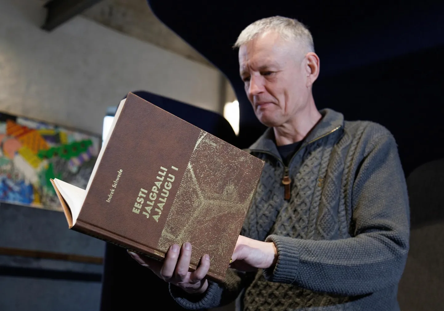 Indrek Schwede hakkas Eesti jalgpalli ajaloo talletamisele mõtlema juba paarikümne aasta eest.