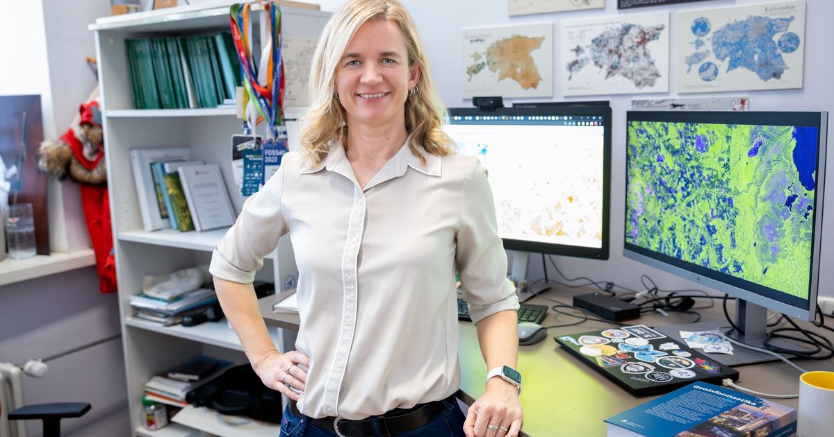 Professor Evelyn Uuemaa räägib inauguratsiooniloengu tehisarust