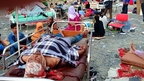Картина дня: смертельное ДТП, жертвы цунами и обещания партий