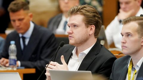 Edvards Šlesers, vodja frakcije LPV, ima premoženje v Rigi, Londonu in Nici ter 85.000 evrov gotovine