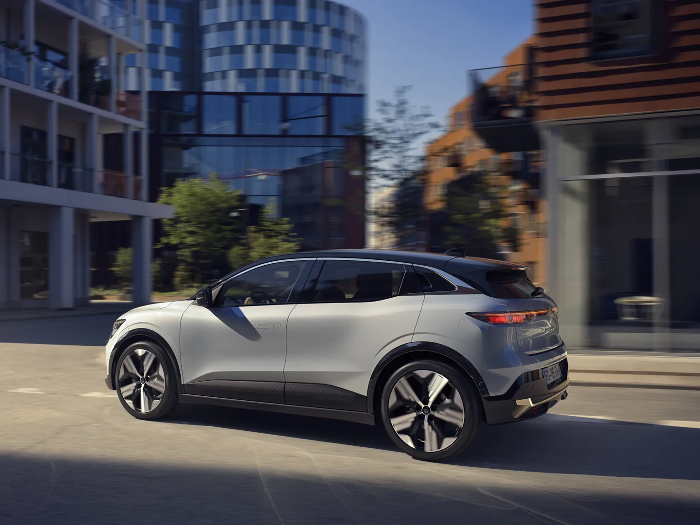 Uus Megane E-Tech hoiab kokku soojusenergiat ning kasutab pidurdusenergiat akude laadimiseks.