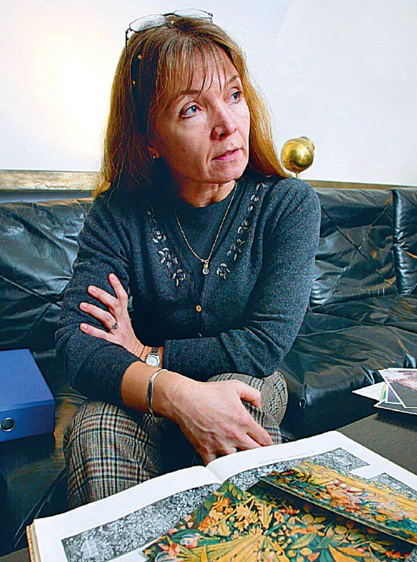 Elvira Liiver Holmström pühendub argitöös end ühevõrra nii raekojale kui ka Kübarakojale.