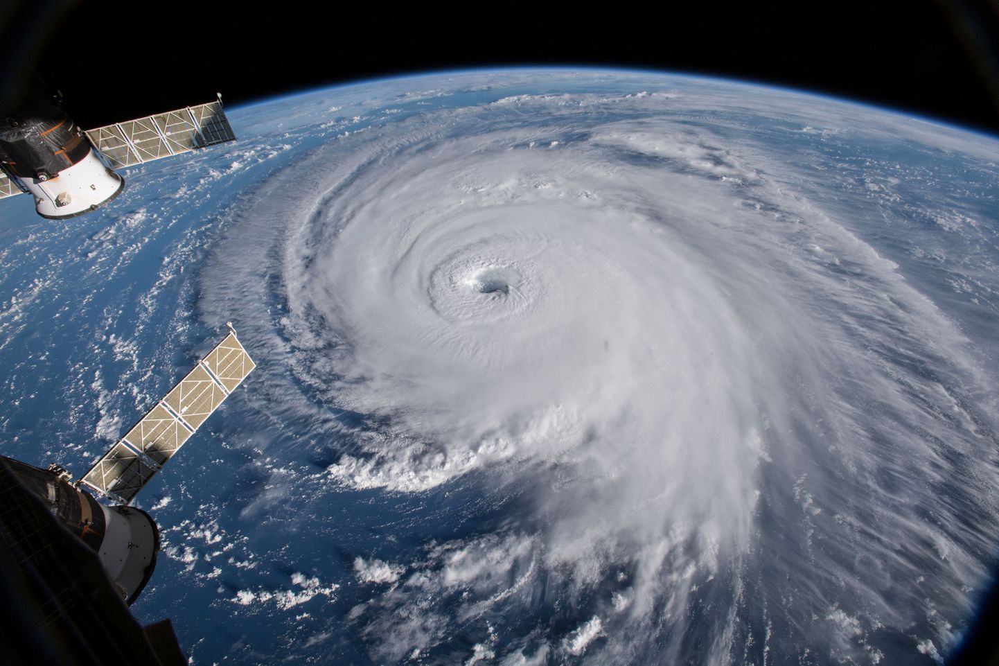 Viesuļvētra "Florence" no kosmosa.