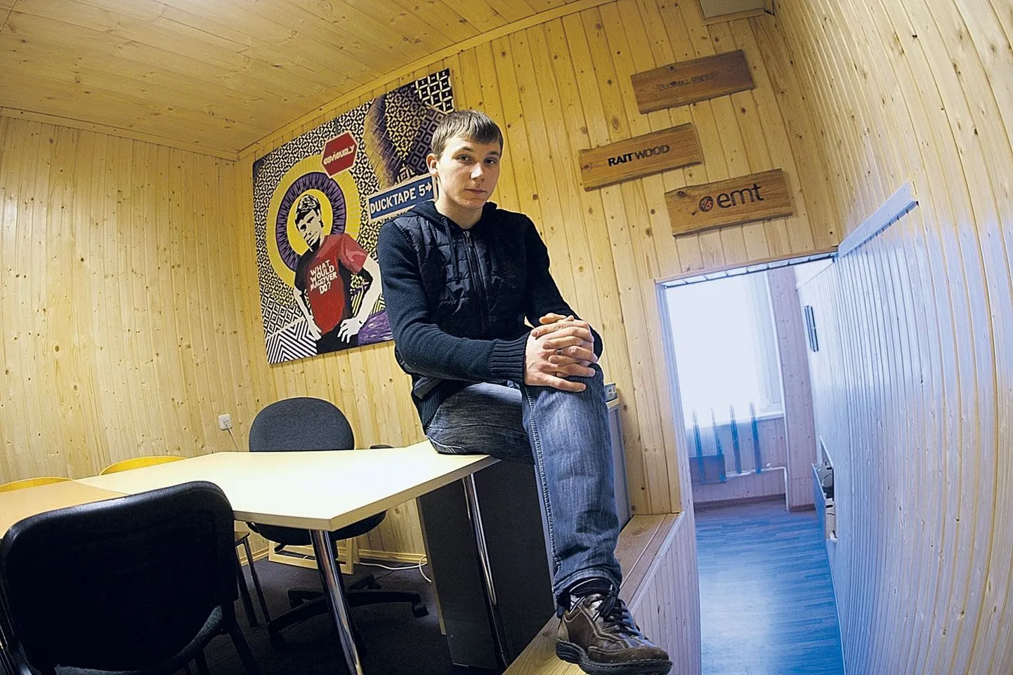Raadiosõlme asemele ehitatud koosolekuruumi võivad lisaks Sten Kalderi juhitud õpilasesindusele kasutada ka kõik teised soovijad, kohti jagub seal umbes tosinale.