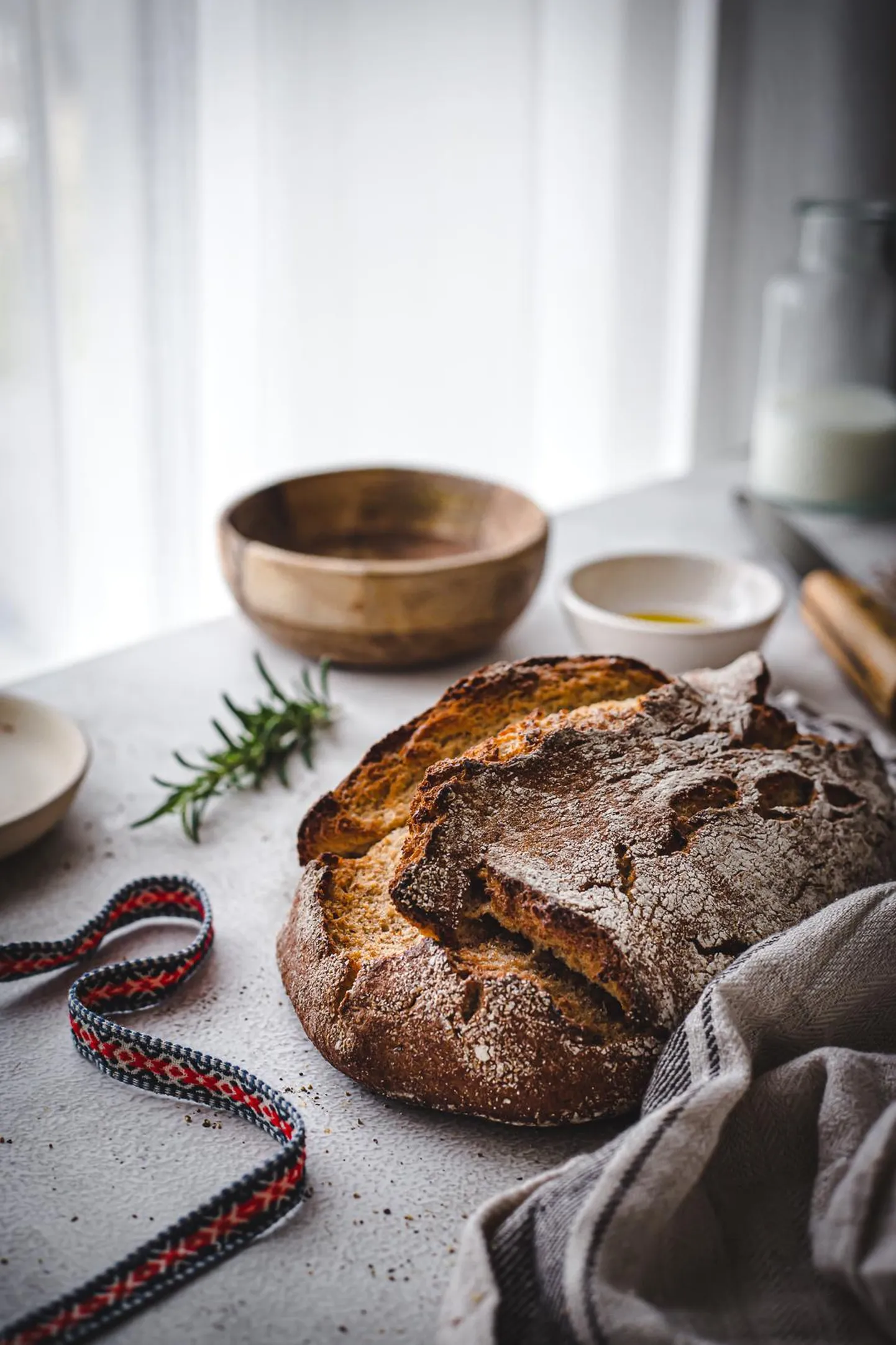 Lisaks eestlaste traditsioonilisele rukkileivale saab leivafestivalil maitsta ka teiste maade leivalisi, muid küpsetisi ja kõikvõimalikke leivakatteid. FOTO: Ragne Värk