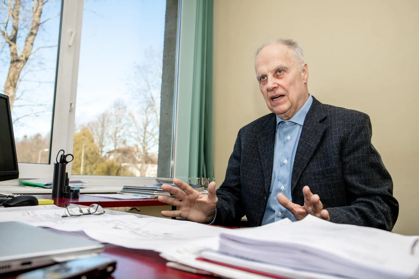 “Maaparandusse sattusin juhuslikult ja uskumatu, et kinnistusingi selle töö peale,” ütleb Ats Kägo, kes pälvis maaeluministeeriumi kuldse teenetemärgi.