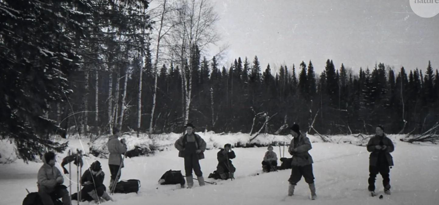 Vene noored, kes läksid 1959. aasta alguses Uuralites suusamatkale ja jäid kadunuks. Šveitsi laviiniuurijate arvates sai neile saatuslikuks eriline lumelaviin