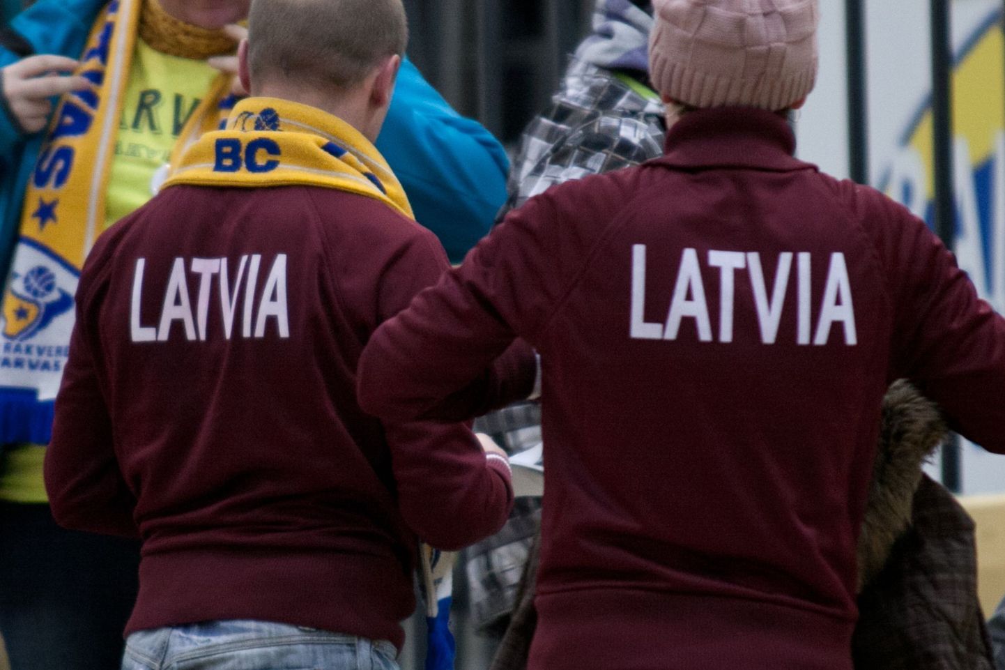 Tarva fännid Läti dressides.